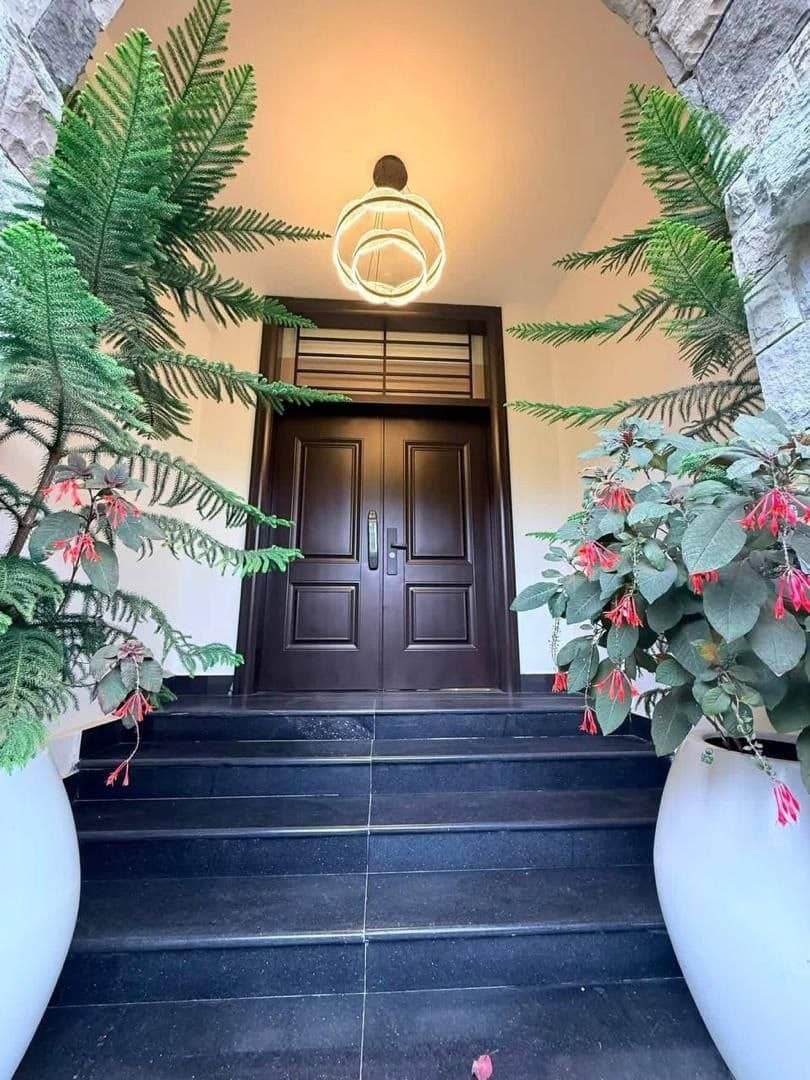 Modern Five Bedroom House with Gym, Steam and Sauna near America Embassy