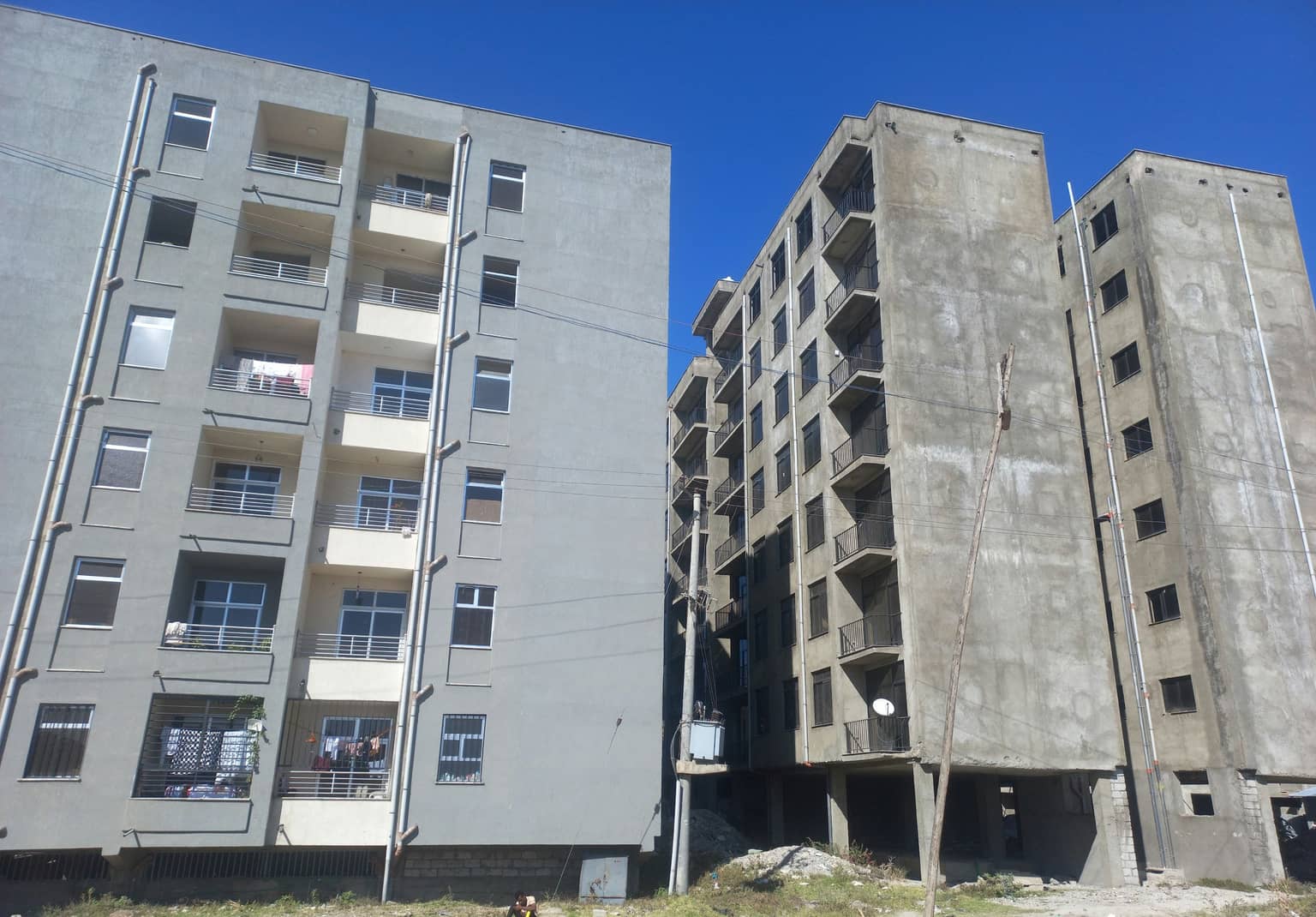 አፓርትመንት ለሽያጭ - 100 ካሬ (ቤት 1 ከ2)