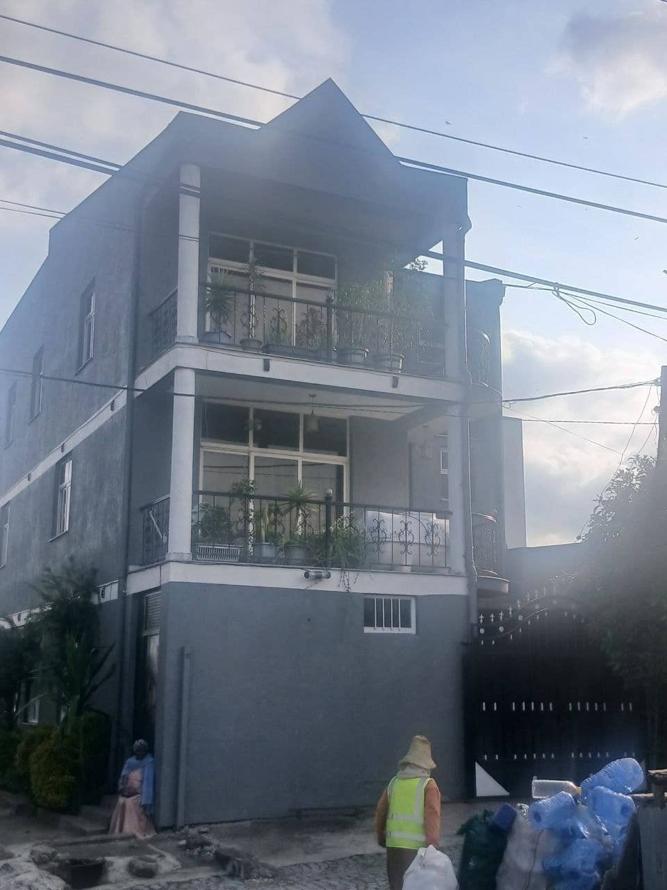 Modern G+2 House in Alembank