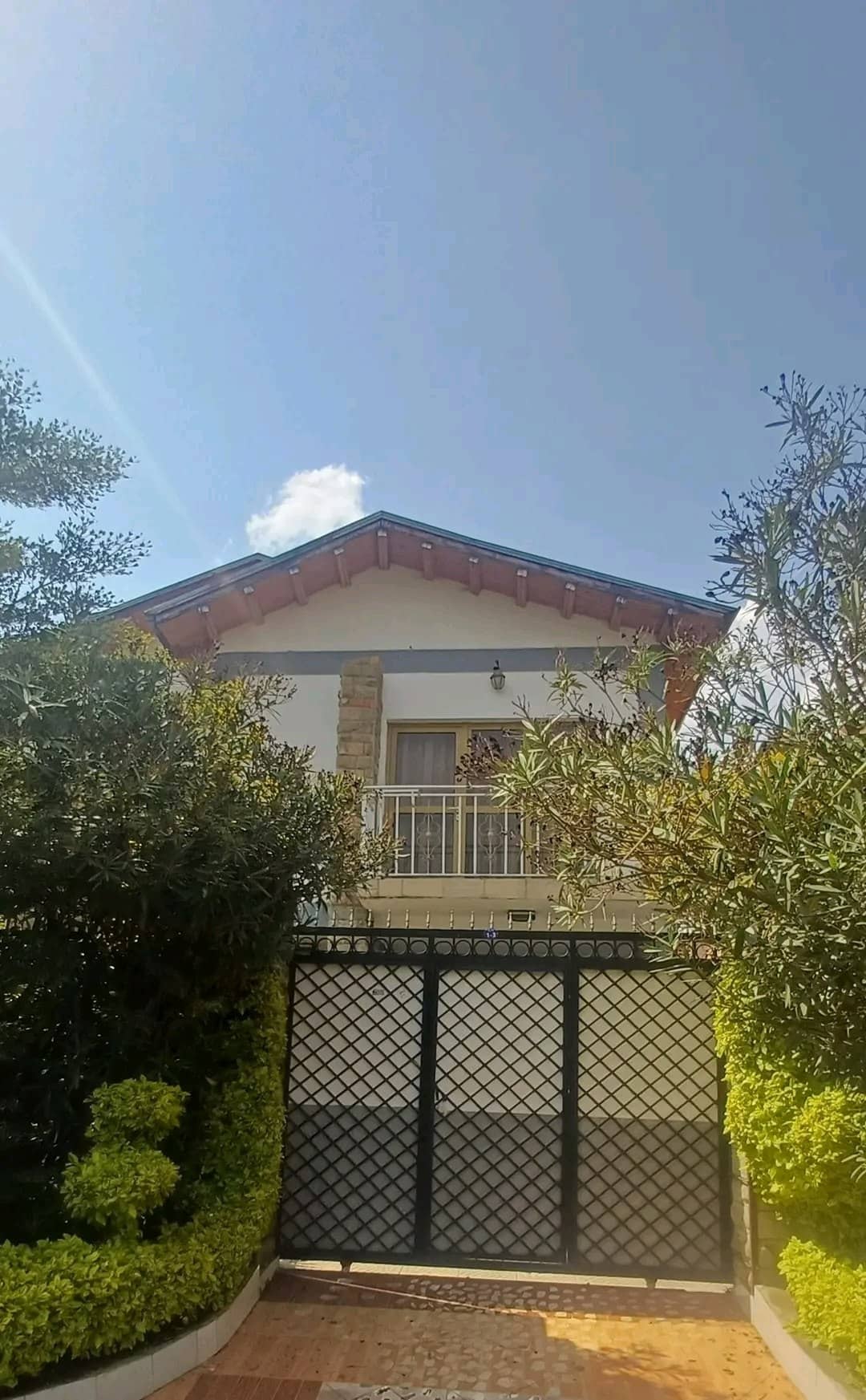 የሚሸጥ ቤት አያት ሰንሻይን - G+1 250 ካሬ