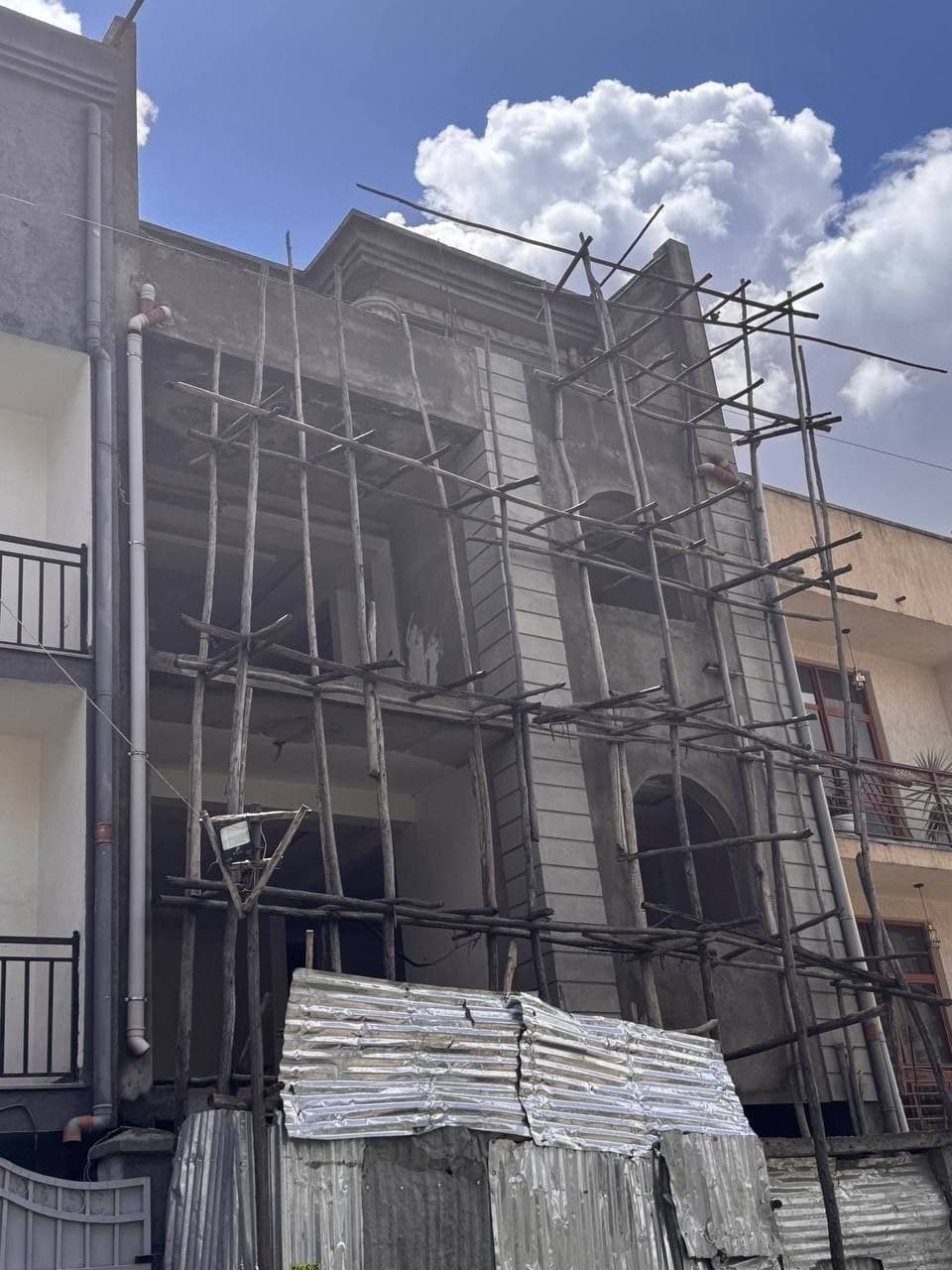 አያት 49 G+3 ቪላ ለሽያጭ - 5 መኝታ ቤት — 1