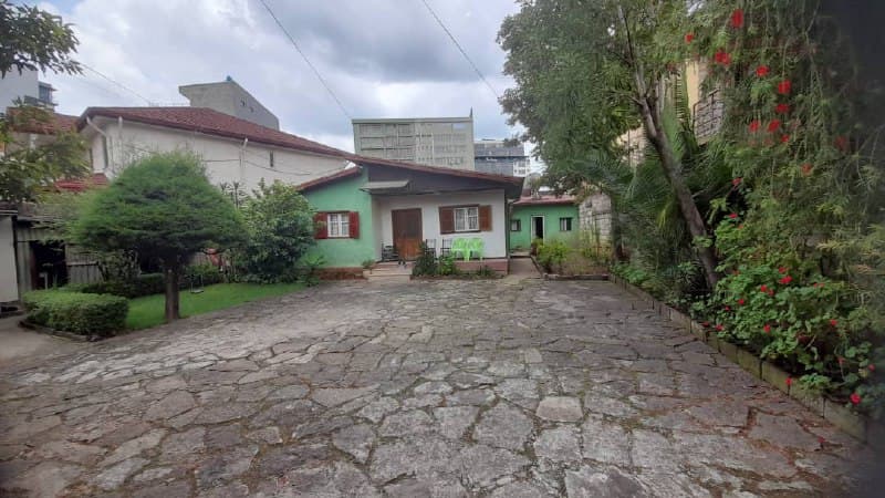 487 Sqm Villa For Sale in Addis Ababa, Meskel Flower — 1