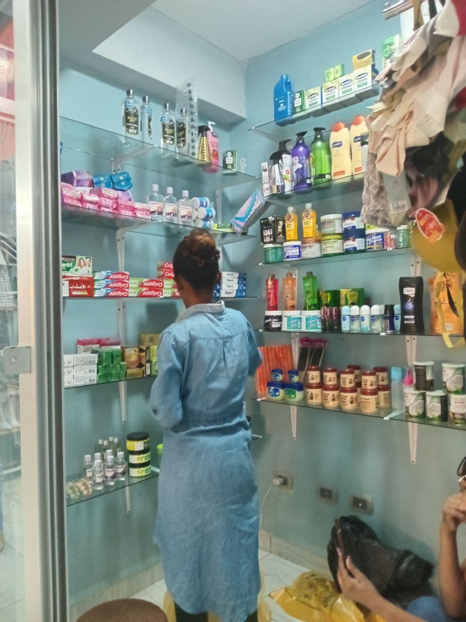 ለሽያጭ የወጣ ሱቅ - ሀዋሳ ቱሩፋት ታዋቂ ህንፃ 1ኛ ፎቅ — 1