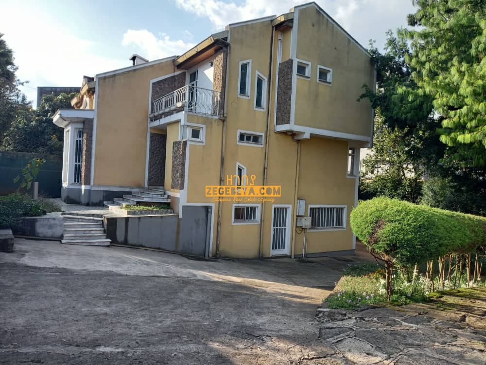 3 Bedroom House For Rent In Addis Ababa, Old Airport — 1