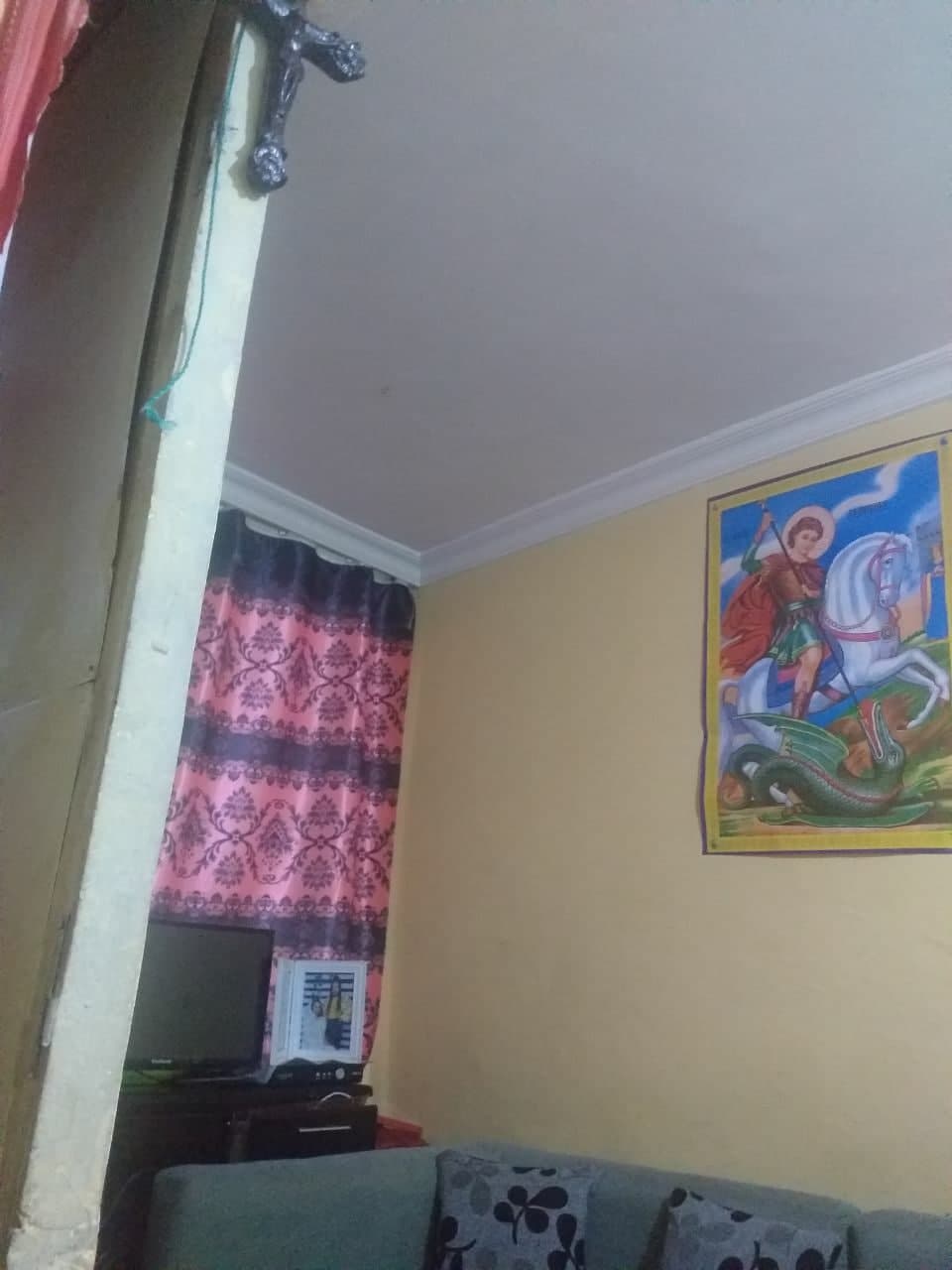 አያት ኮንዶሚኒየም 24 ካሬ ለሽያጭ — 1