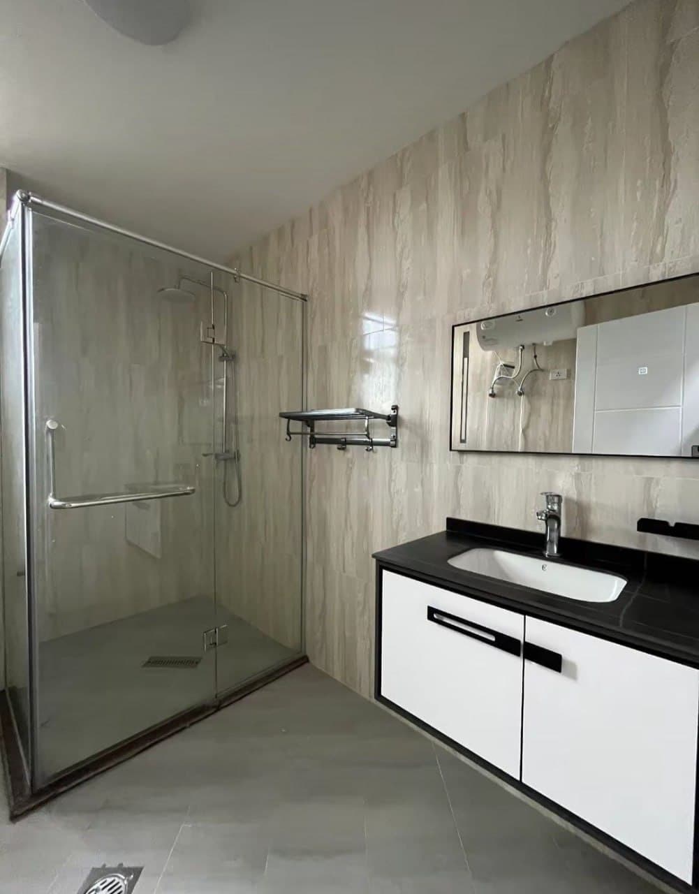 Modern Three Bedroom Apartment for Sale in Sarbet — 1