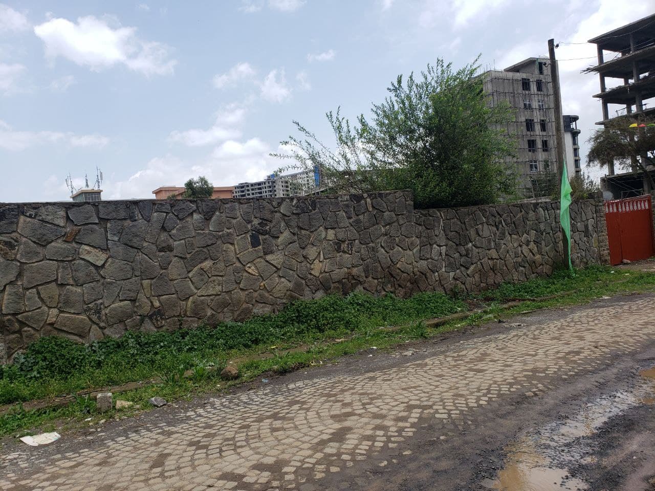 Land for Sale – 915m² near CMC / Luqe Police Station — 1