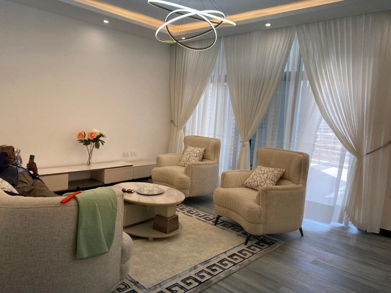 Modern Two Bedroom Furnished Apartment in Gazebo — 1