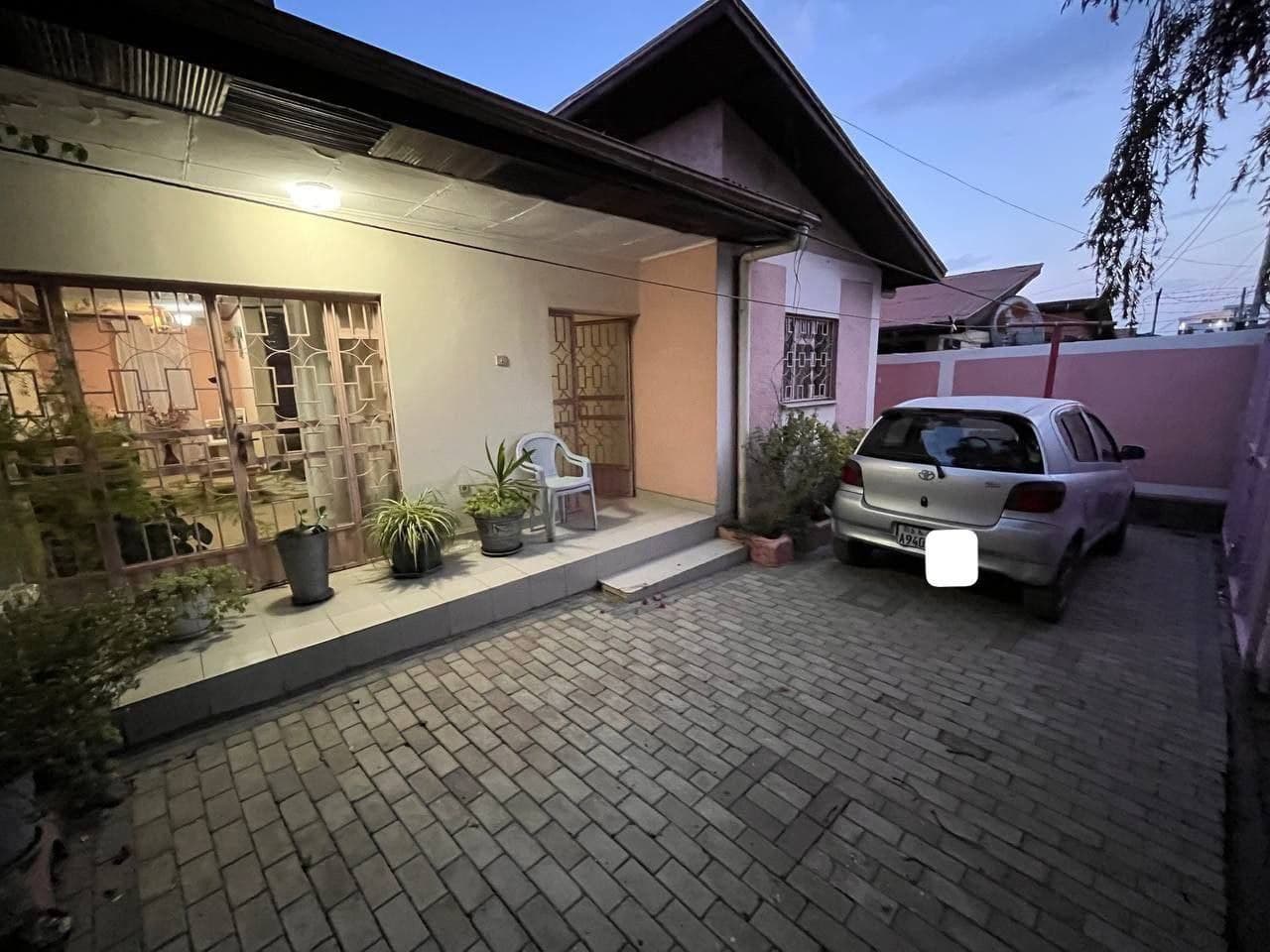 Urgent Sale - 4 Bedroom House Around Jackros — 1
