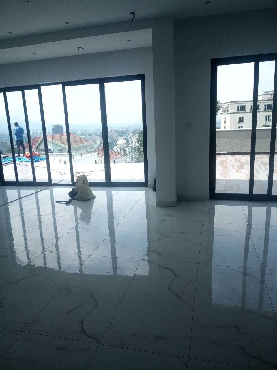 እጂግ ዘመናዊ ለሽያጭ የቀረበ ቤት - Top View Megenagna G+4 — 1