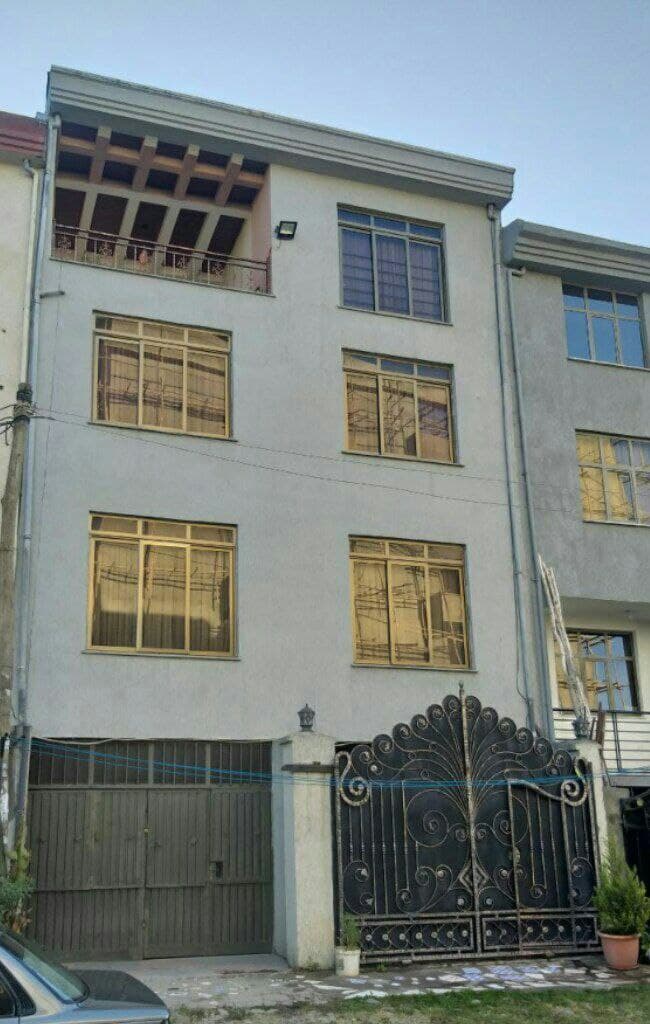 የሚሸጥ ዘመናዊ ቤት G+3 አያት — 1