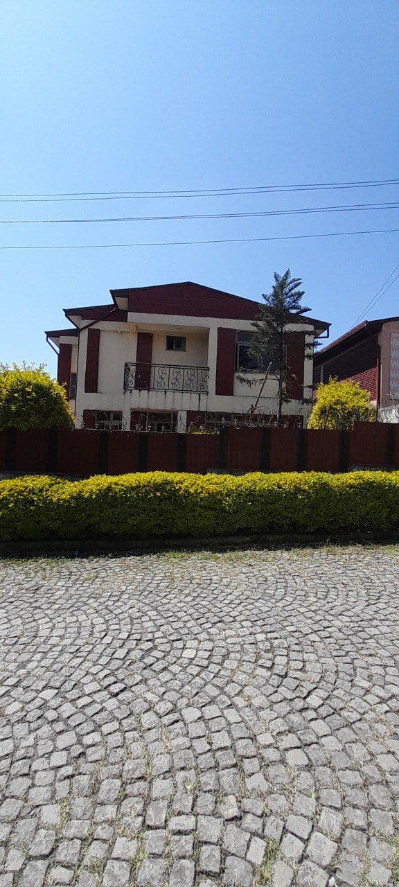 አያት ዞን ውስጥ ይሚሸጥ ቤት G+1 300 ካሬ — 1