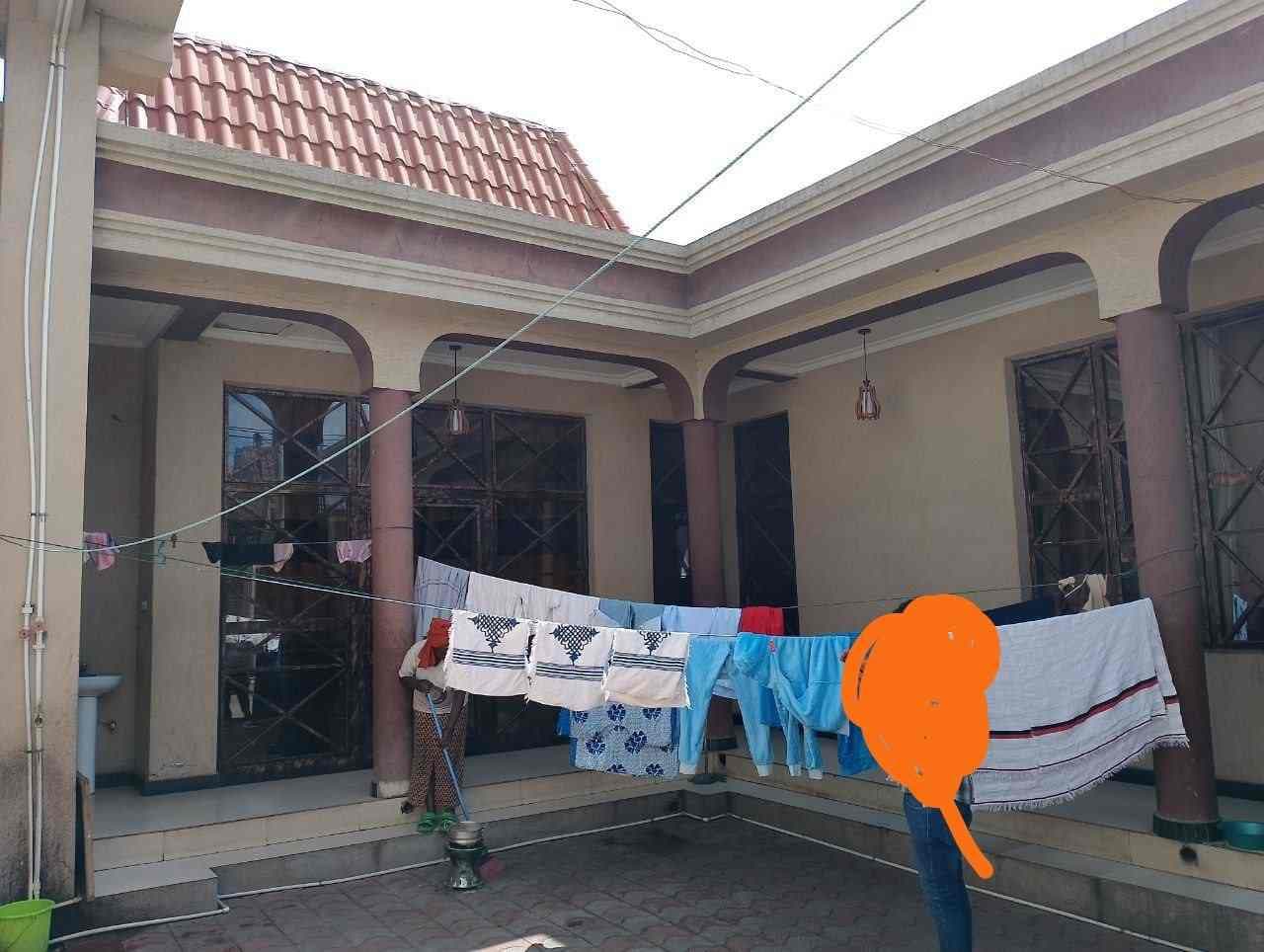 አስቸኳይ ለሽያጭ የቀረበ ዘመናዊ ቪላ - ሻሸመኔ አካባቢ — 1