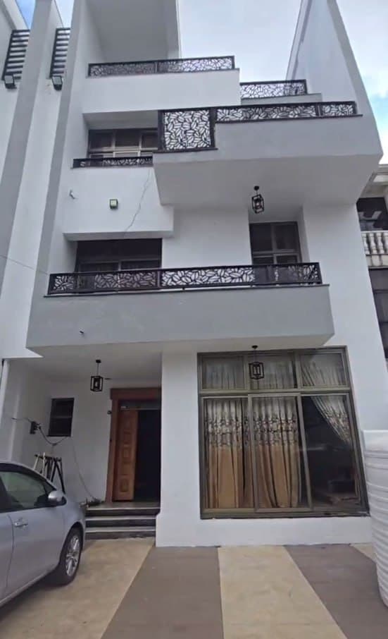 Modern G+3 House for Sale in Lebu — 1