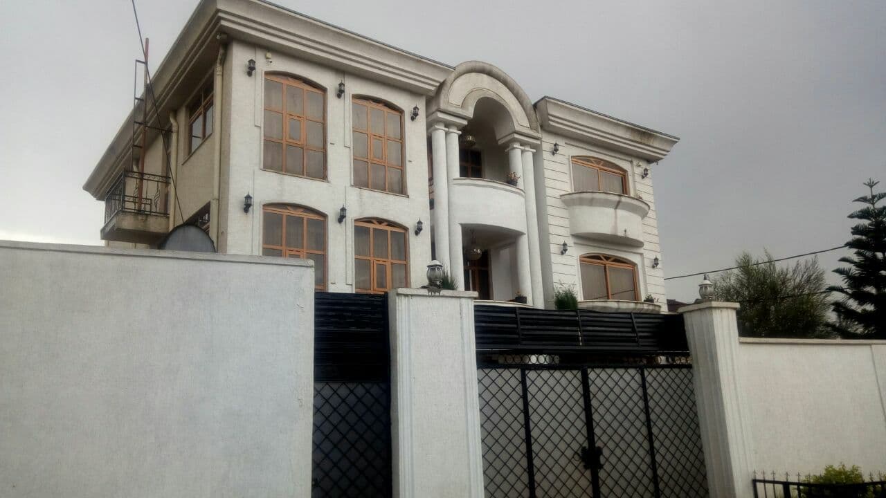 G+2 Fully Furnished Big House for Sale Around Saris — 1
