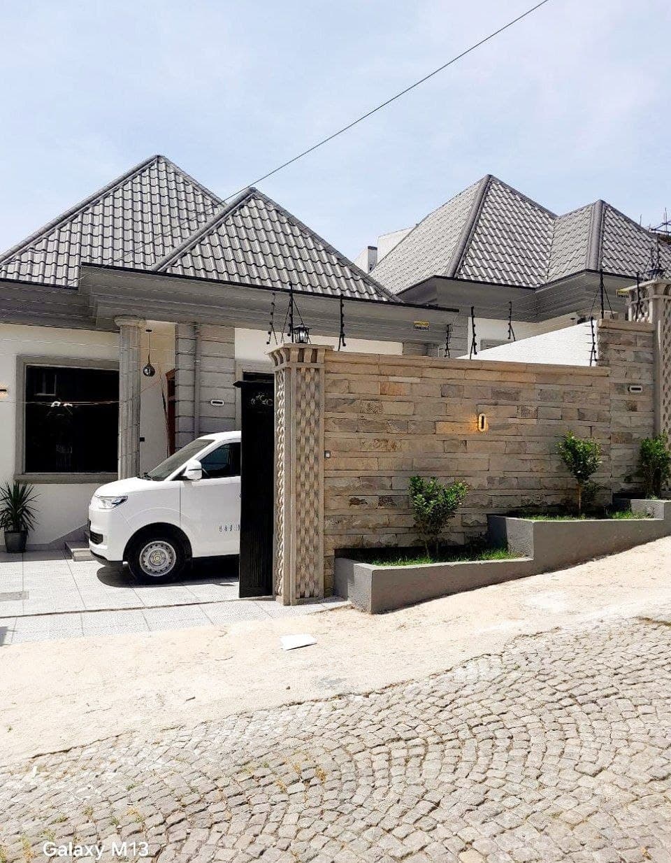 Modern 5-Bedroom Apartment for Sale in Gerji — 1