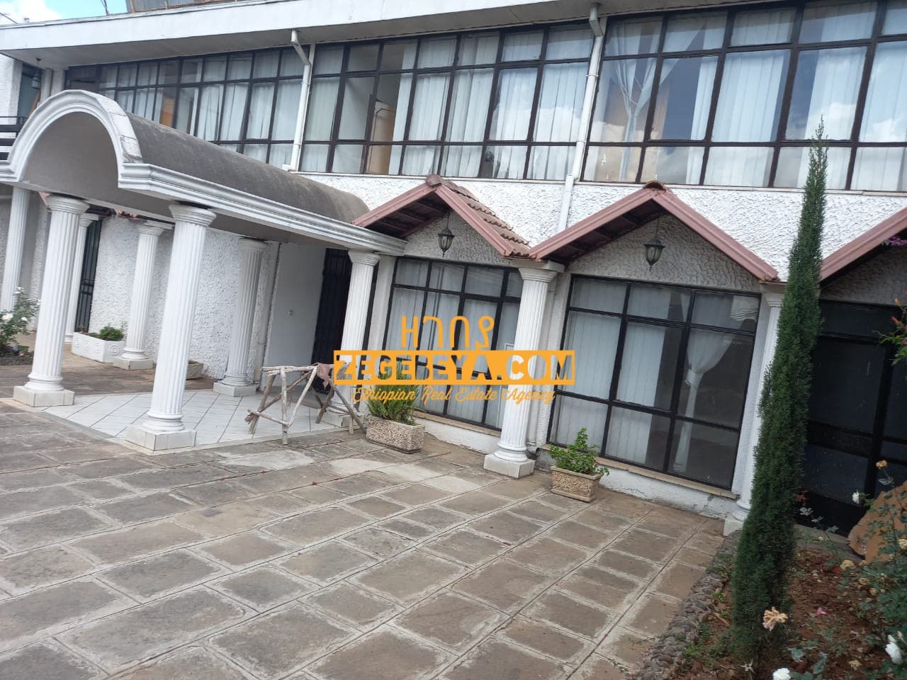 5 Bedroom House in Addis Ababa, Old Airport : ZG-7601 — 1