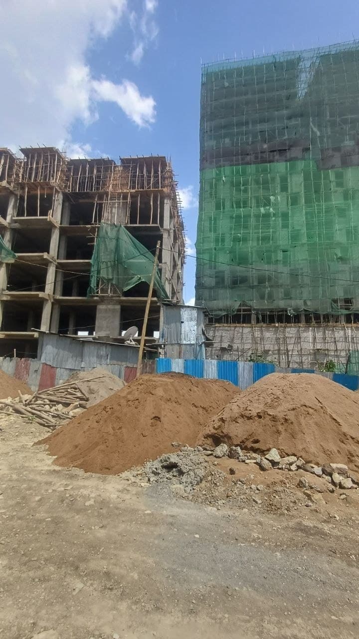 የሚሸጥ ቦታ - አያት (2B+G+12 የግንባታ ፍቃድ ያለው፣ 600 ካሬ) — 1