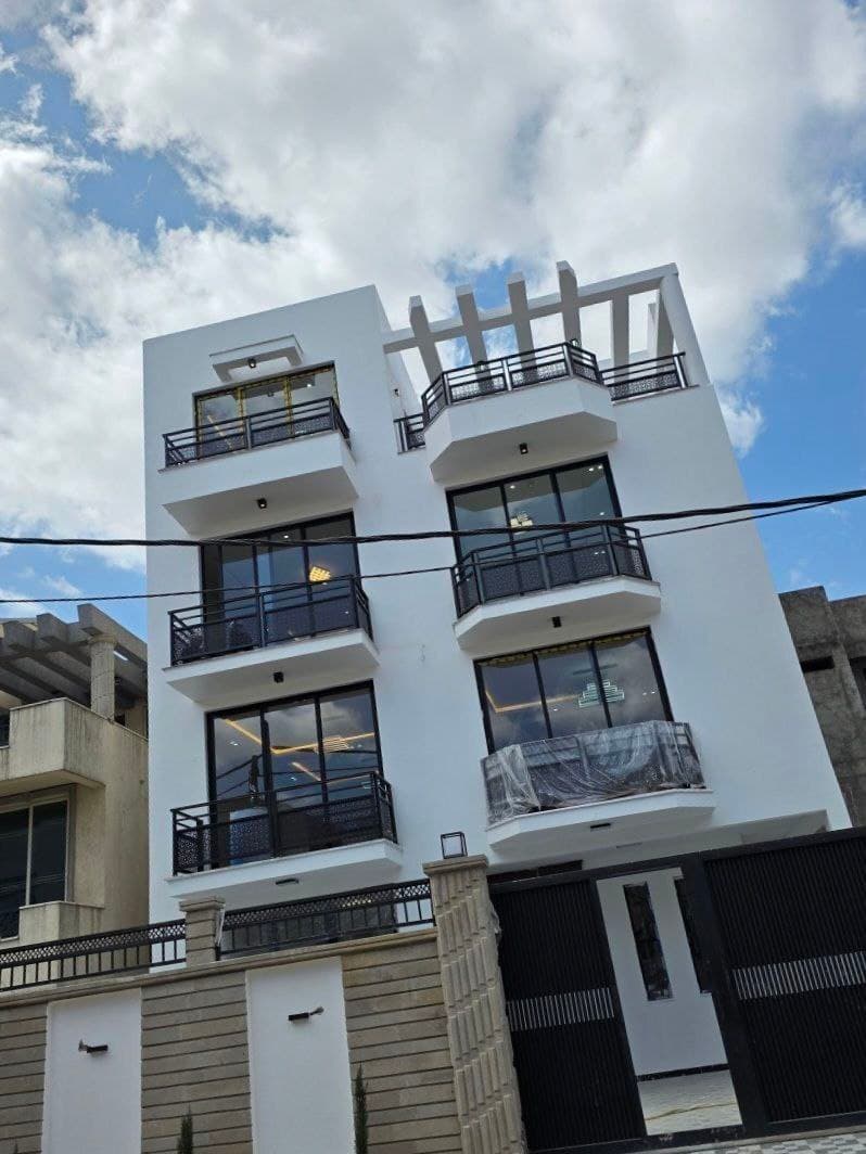 የሚሸጥ G+3 ቤት 175 ካሬ - አያት አካባቢ — 1