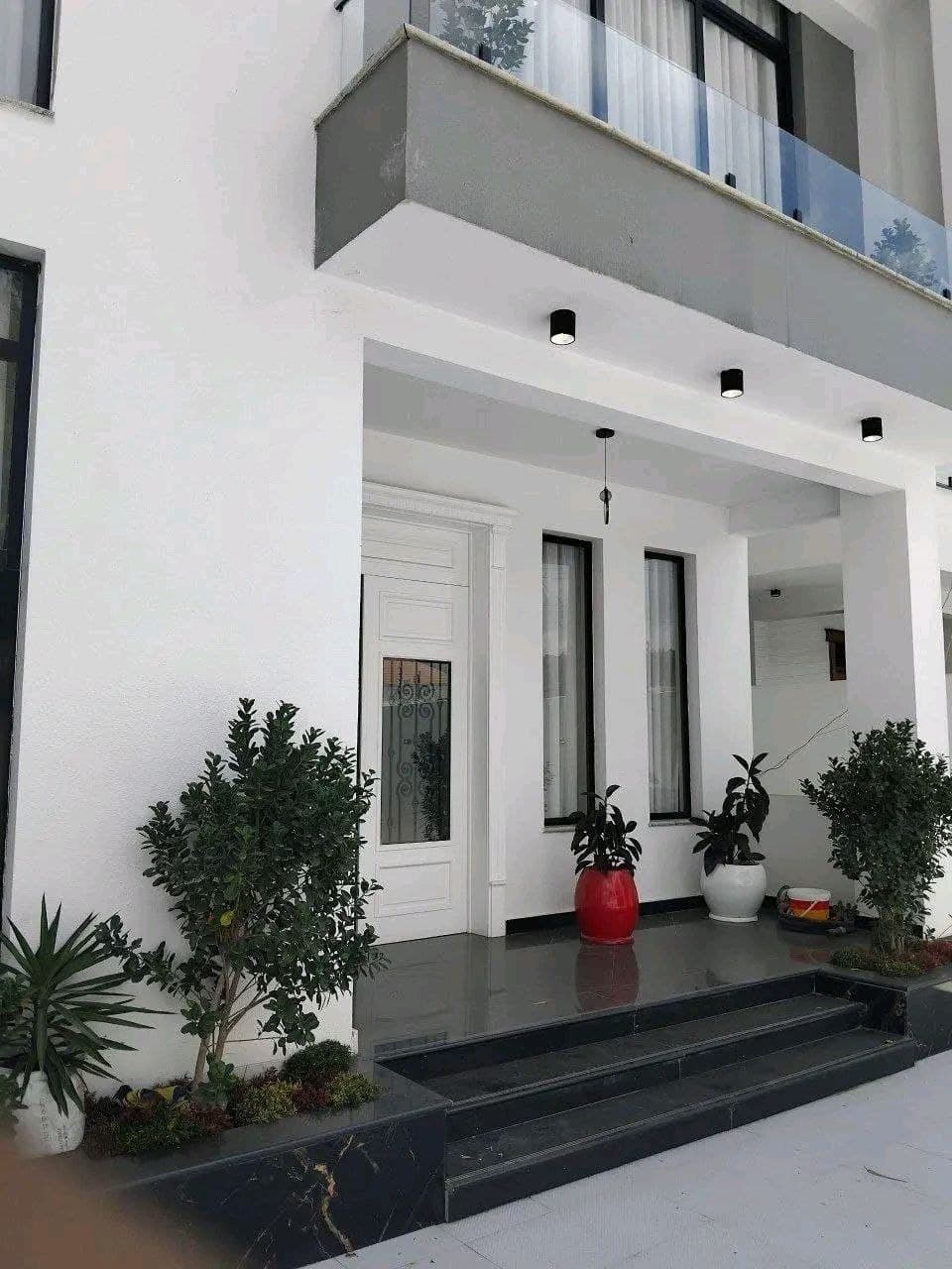 የሚሸጥ ቤት - ማእድን ሚኒስቴር አካባቢ (325 ካሬ) — 1