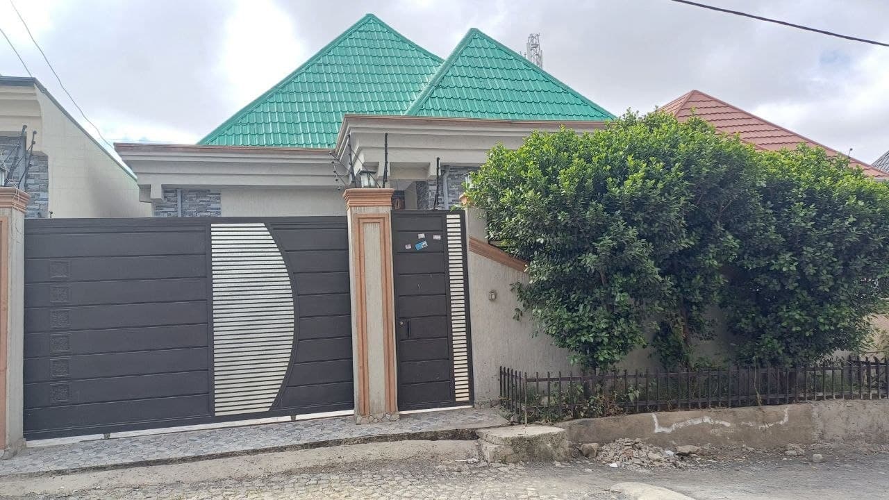 Modern Villa for Sale in Summit — 1