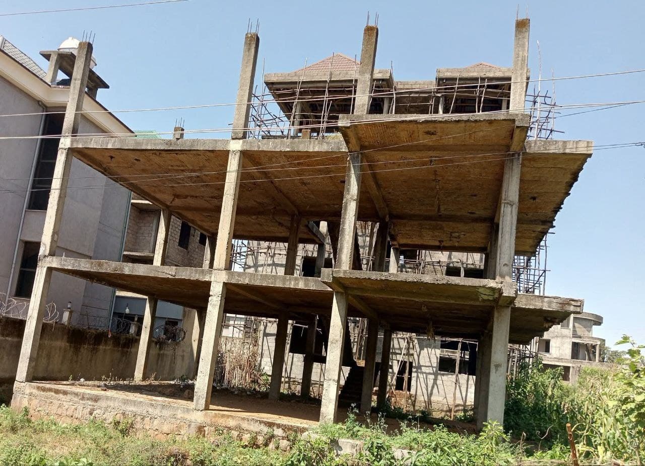 300 ካሬ G+2 እስላብ ለሽያጭ - ባሕር ዳር — 1
