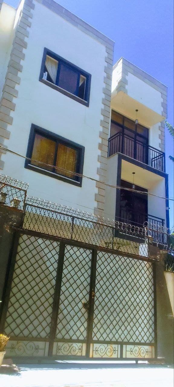 የሚሸጥ ቤት - ላፍቶ ሰፈር G+2 — 1
