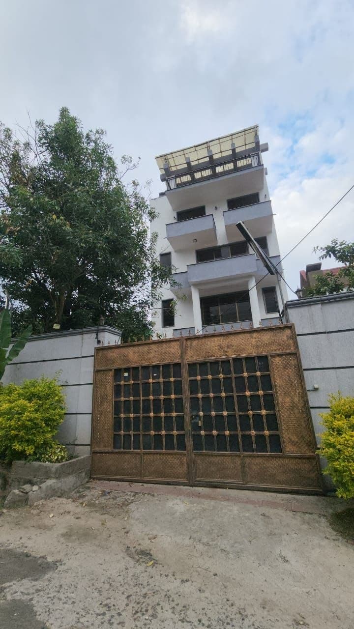 G+4 House for Rent in Bole — 1