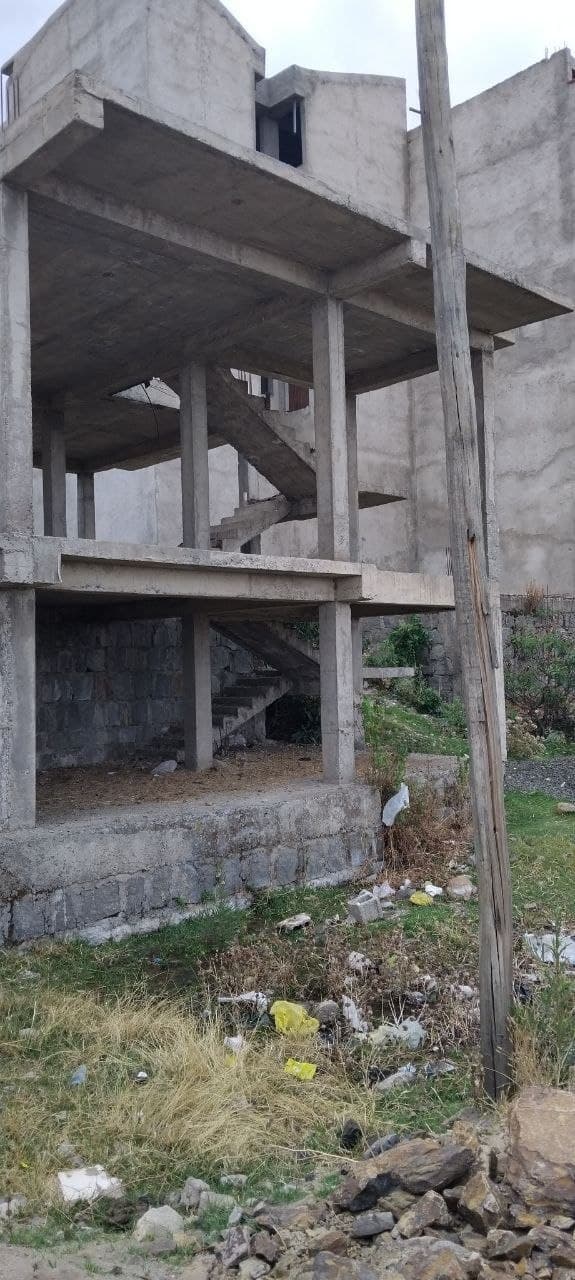 Modern Semi Finished G+1 House in Arabsa — 1