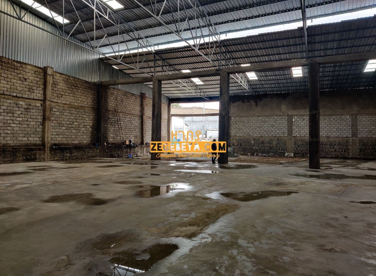 900 Sqm Warehouse for Rent in Addis Ababa, Qera Gofa Gabriel — 1