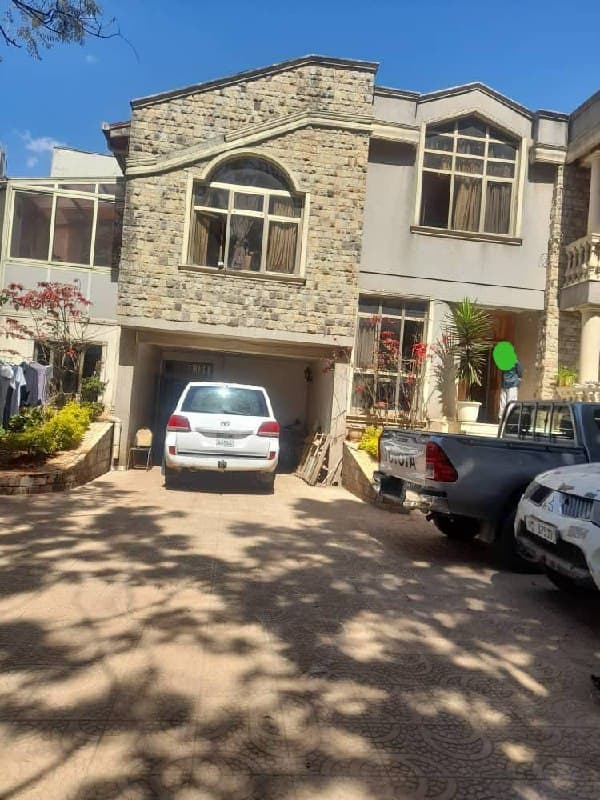 House for Sale in Jacros — 1