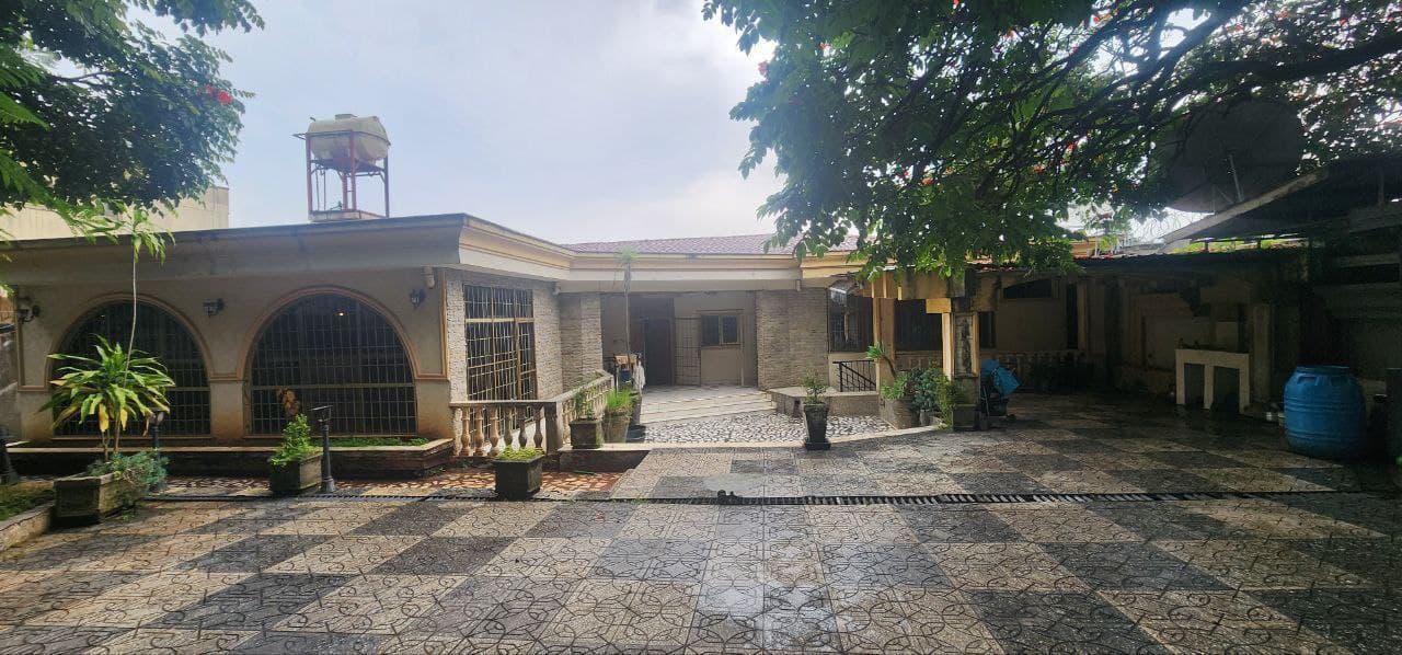 L-Shape Villa House with Basement – Besrate Gebrel — 1