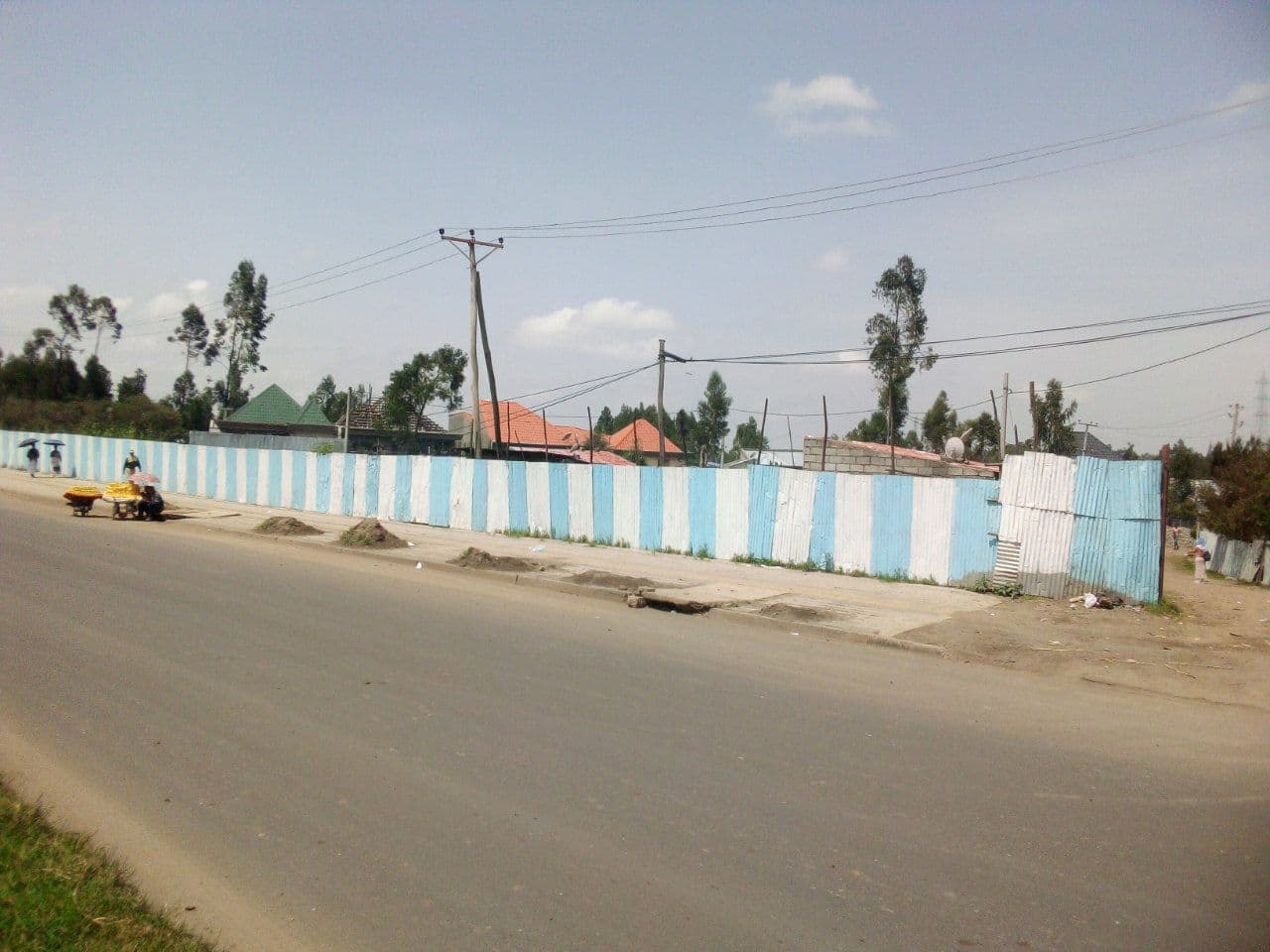 የሚሸጥ ቦታ - ጎሮ ሰፈራ አካባቢ (1500 ካሬ) — 1