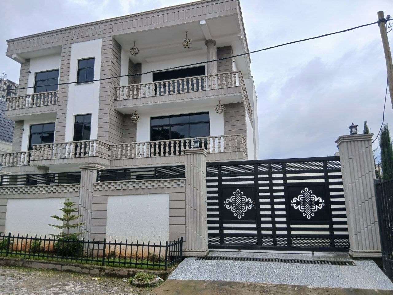 Luxury NEW House for Sale or Rent in Addis Ababa, Ayat — 1