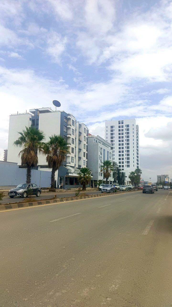 520 ካሬ ቪላ ሳርቤት ካናዳ ኢምባሲ አካባቢ — 1