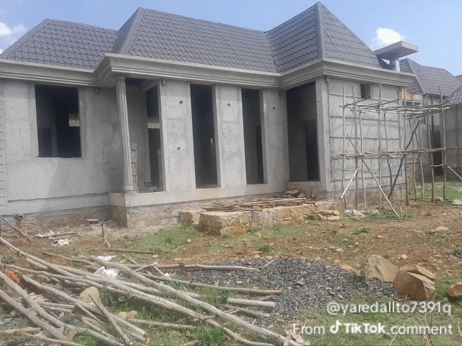 150 ካሬ ቤት/ቦታ ለሽያጭ - አየር ማረፊያ አካባቢ — 1