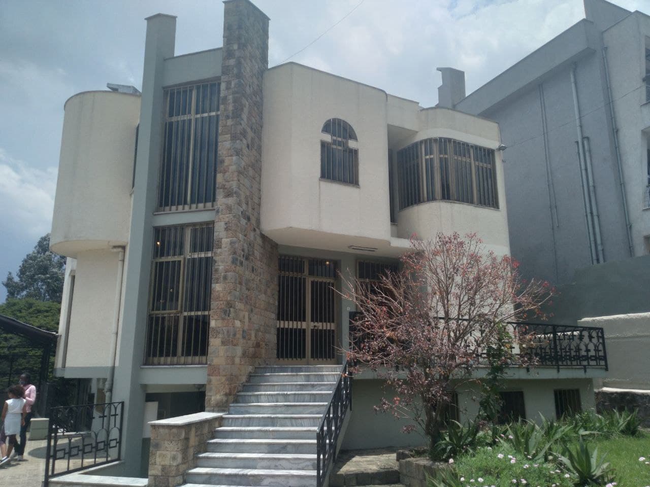 House for Rent - B1+G+2, Bisrate Gebriel Area — 1