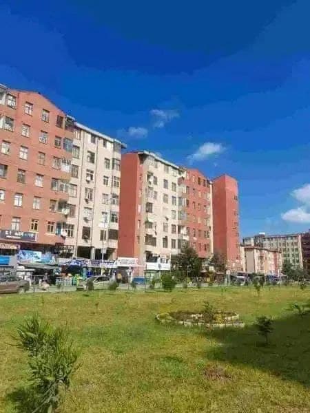 ቦሌ አራብሳ ኮንዶሚንየም ሽያጭ አስቸኳይ — 1