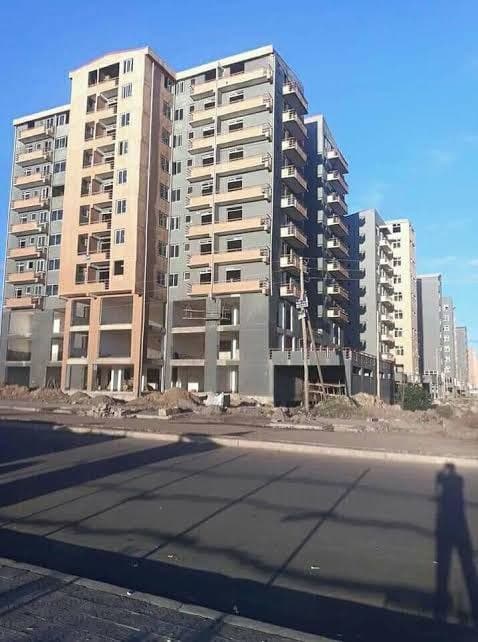 Semit ፔፕሲ ጀርባ ኮንደምንየም ሽያጭ - 1 Bedroom Condominium — 1