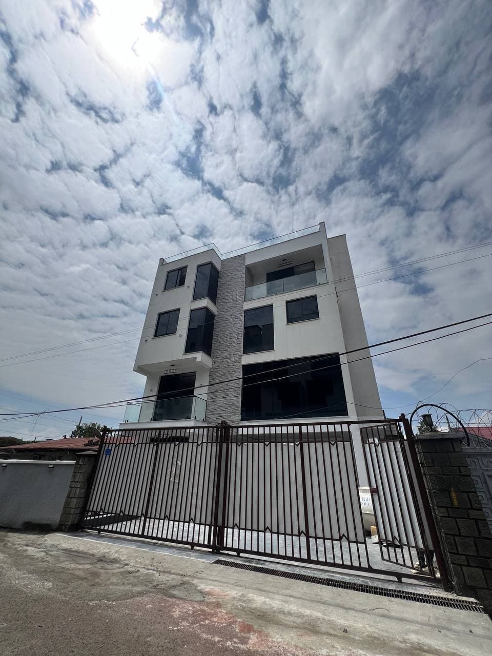 G+3 House for Rent in Megenagna — 1