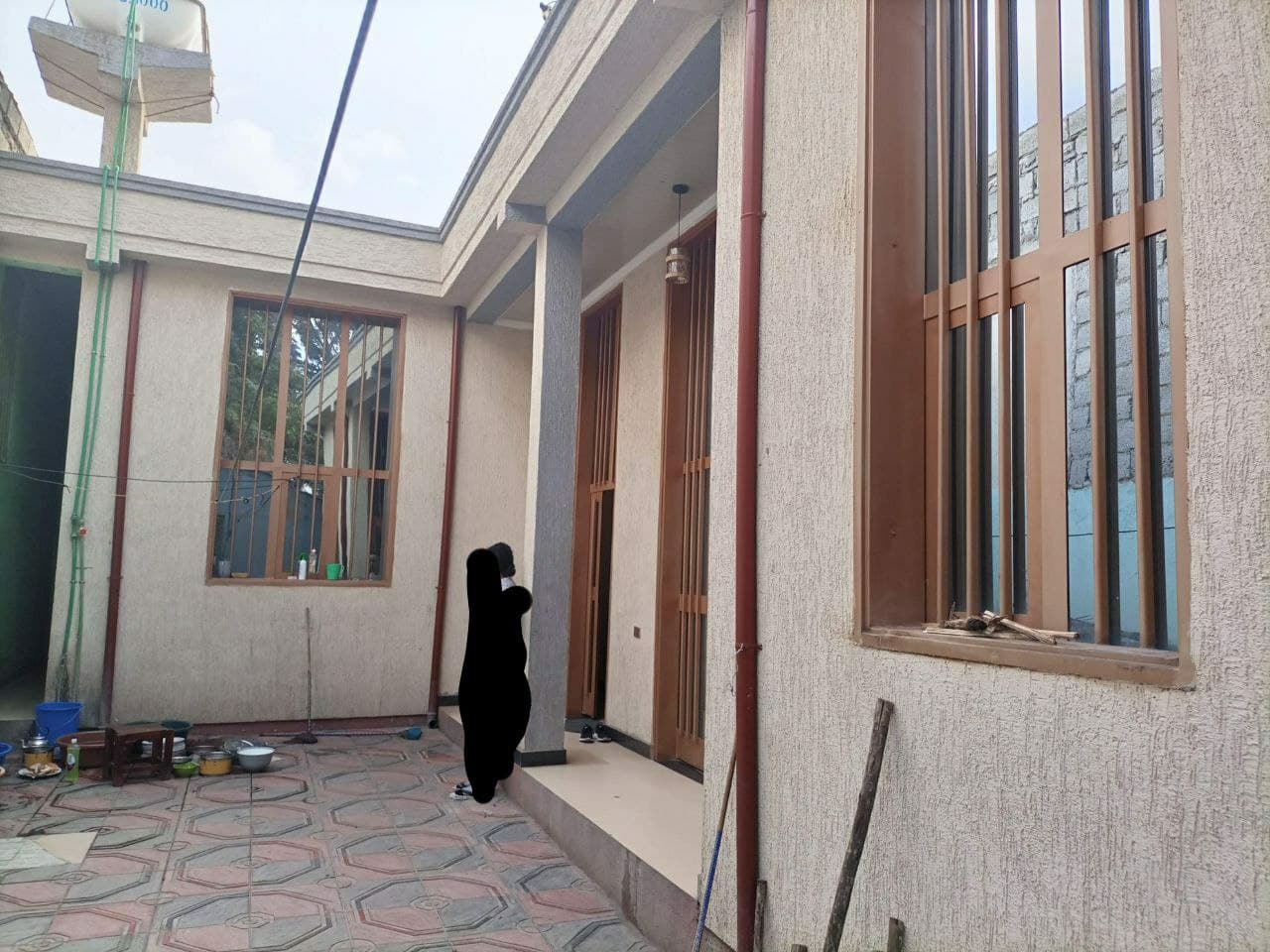 አስቸኳይ ለሽያጭ የቀረበ ቤት - ሀዋሳ አሙራ አካባቢ — 1