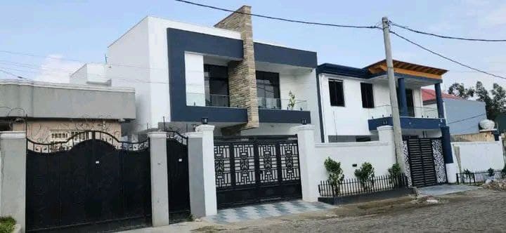 የሚሸጥ እጂግ ዘመናዊ G+1 ቤት - የካ ክፍለ ከተማ — 1