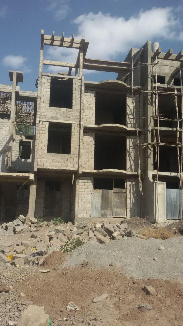 G+3 ቤት 94 ካሬ ሀይሌ ጋርመንት — 1