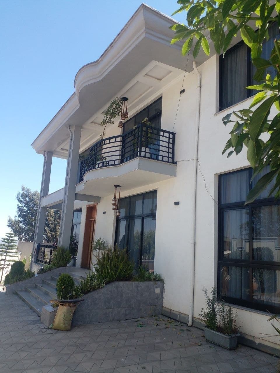 B+G+1 ቤት ለሽያጭ - 500 ካሬ.ሜ - አባዶ ሳራቦል አካባቢ — 1