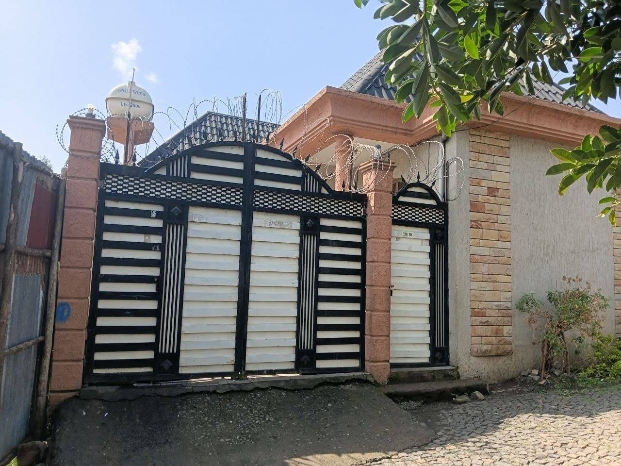 ለሽያጭ የቀረበ ዘመናዊ ቤት - ህዳሴ — 1