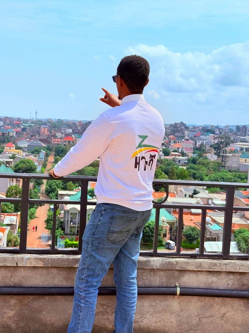 300 ካሬ መሬት ለሽያጭ — 1