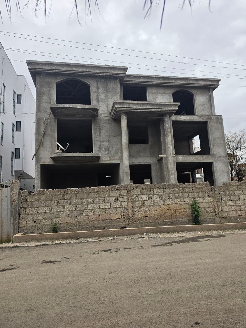 500 ካሬ G+2 ቤት አያት ኮምፓውንድ ውስጥ ለሽያጭ — 1