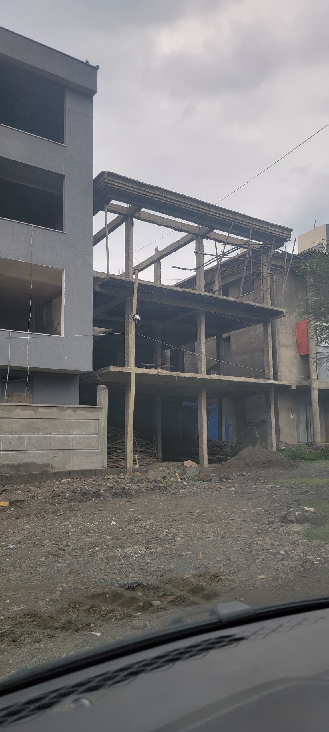 አያት ዲያስፖራ ሰፈር G+2 ጅምር ቤት ለሽያጭ — 1