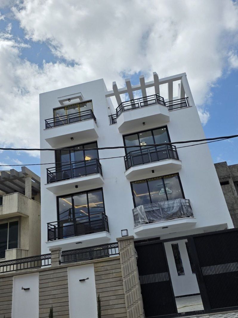 የሚሸጥ G+3 ቤት 175 ካሬ - አያት አካባቢ — 1