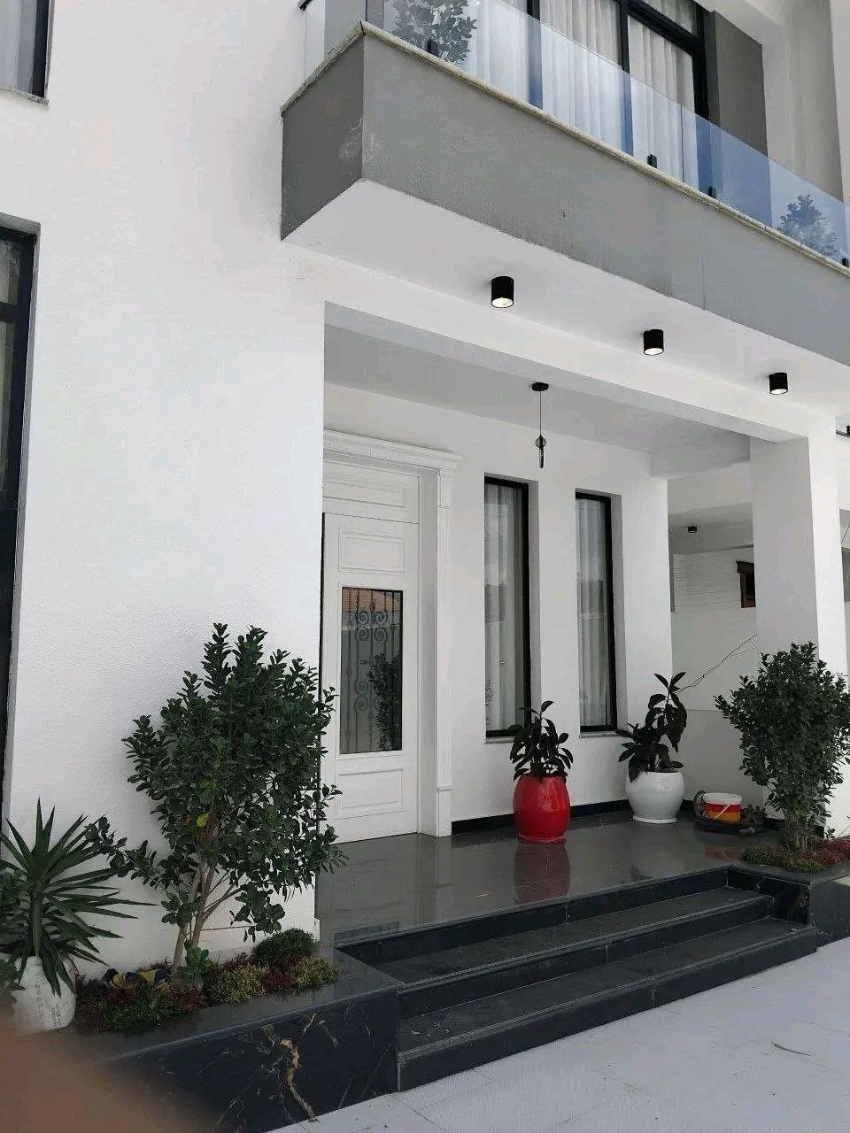 የሚሸጥ ቤት - ማእድን ሚኒስቴር አካባቢ (325 ካሬ)